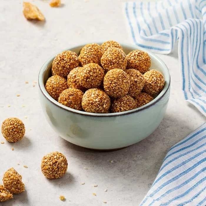 Gur Coated Sesame Balls
